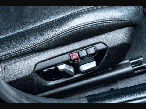 BMW 1 Series 3.0 M140I Shadow Edition Auto 5dr 19