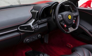 Ferrari 458 Spider 16