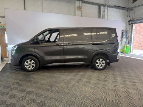 Ford Transit Custom 2.0 Transit Custom 300 SWB Limited EcoBlue 4