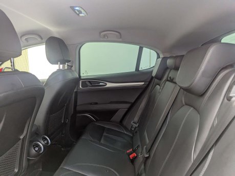 Alfa Romeo Stelvio 2.1 Stelvio Speciale TD AWD Auto 4WD 5dr 39