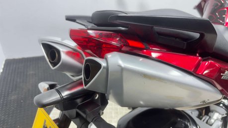 Aprilia Shiver GT 2011 ONLY 20K 1 OWNER NEW MOT VERY CLEAN SUPERMOTO 750CC 7