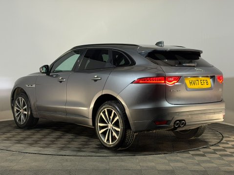 Jaguar F-Pace R-SPORT AWD 9