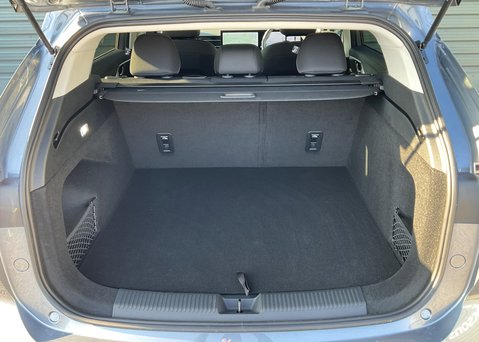 MG HS 1.5 T-GDI SE 11