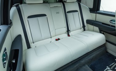 Rolls-Royce Cullinan BLACK BADGE 18