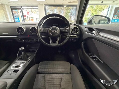 Audi A3 1.4 TFSI e-tron Sportback e-S Tronic Euro 6 5dr 8.8kWh 49