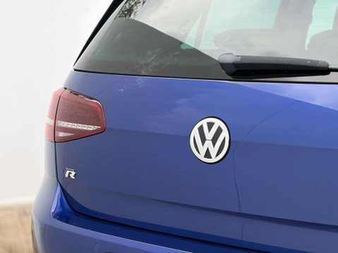 Volkswagen Golf 2.0 Golf R DSG 4WD 5dr 38