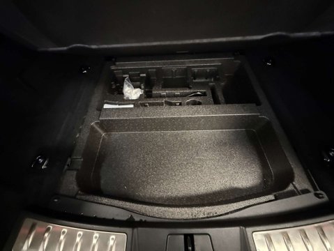 Land Rover Range Rover Evoque 2.0 Range Rover Evoque R-Dynamic SE D MHEV Auto 4WD 5dr 37