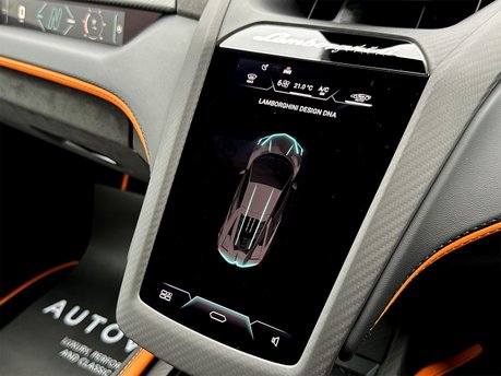 Lamborghini Revuelto V12 83