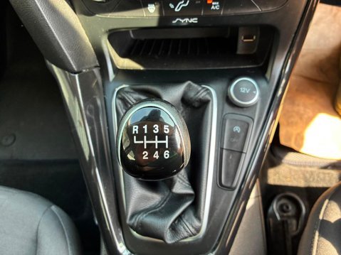 Ford Focus 1.5 TDCi Titanium Euro 6 (s/s) 5dr 7