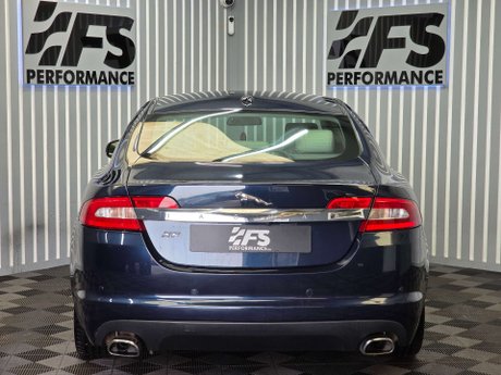 Jaguar XF 3.0d V6 Premium Luxury Saloon 4dr Diesel Auto Euro 5 (240 ps) 33