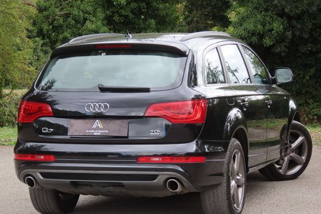 Audi Q7 3.0 TDI V6 S line SUV 5dr Diesel Tiptronic quattro Euro 5 (240 ps) 4