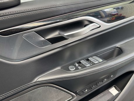 BMW 7 Series 4.4 750i M Sport xDrive Auto 4WD 4dr 76