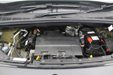 Vauxhall Combo Life 5dr 100kW Design 50kWh XL 7 Seat Electric Auto 11kW Charger 35