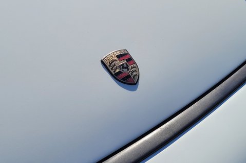 Porsche 911 CARRERA 2 12
