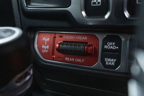 Jeep Wrangler 2.0 Wrangler Rubicon Auto 4WD 2dr 32