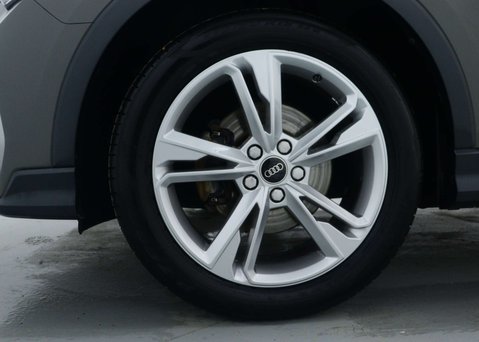 Audi Q3 1.5 TFSI CoD 35 S line Sportback 5dr Petrol S Tronic Euro 6 (s/s) (150 ps) 16