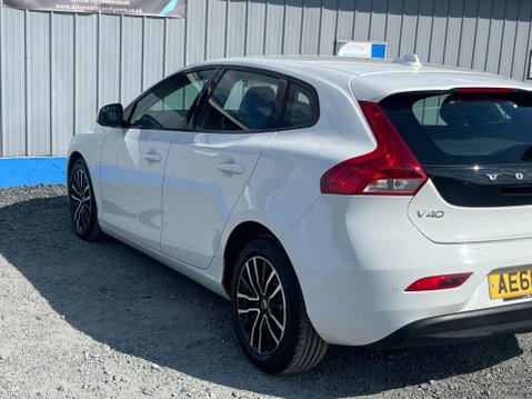 Volvo V40 2.0 T2 GPF Momentum Nav Plus Euro 6 (s/s) 5dr 60