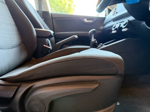 Kia Stonic 2 **10,841 MILES** 20