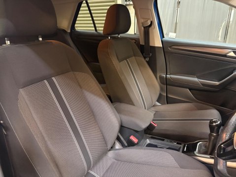 Volkswagen T-Roc 1.5 TSI EVO SE Euro 6 (s/s) 5dr 9