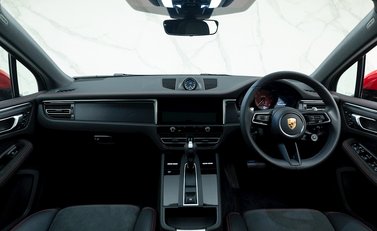 Porsche Macan GTS 16