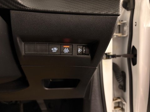 Peugeot 208 1.2 PureTech Allure Premium Euro 6 (s/s) 5dr 23