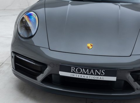 Porsche 911 Targa 4 GTS (992) 36