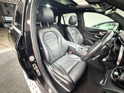 Mercedes-Benz GLC 2.0 GLC250 AMG Line (Premium) SUV 5dr Petrol G-Tronic+ 4MATIC Euro 6 (s/s) 34