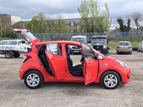 Hyundai i10 1.2 SE Hatchback 5dr Petrol Auto Euro 6 (87 ps) 14
