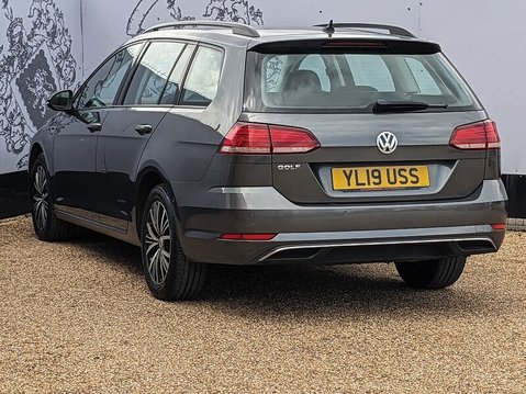 Volkswagen Golf SE NAVIGATION TDI DSG 7