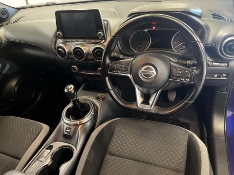 Nissan Juke 1.0 Juke N-Connecta DiG-T 5dr 15