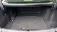 Lexus Is 2.5 300h Executive Edition Saloon 4dr Petrol Hybrid E-CVT Euro 5 (s/s) (223 8
