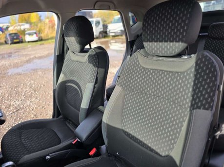 Renault Captur 1.2 TCe ENERGY Dynamique S Nav SUV 5dr Petrol EDC Euro 6 (s/s) (120 ps) 55