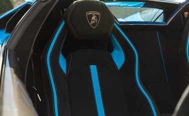 Lamborghini Aventador SVJ LP 770-4 Roadster 17