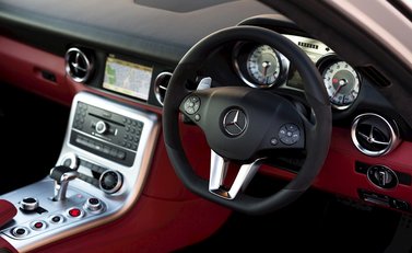 Mercedes-Benz SLS AMG 16