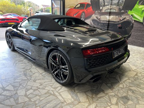 Audi R8 7