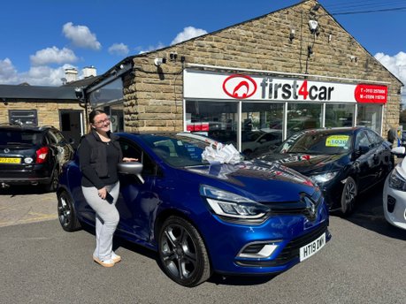 Jessica from Bradford Collecting her new Renault Clio.