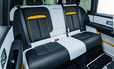 Rolls-Royce Cullinan BLACK BADGE 17