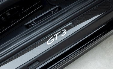 Porsche 911 (991.2) GT3 Touring 20