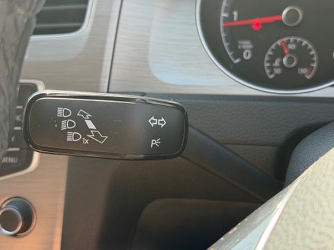 Volkswagen Golf MATCH EDITION TDI BMT DSG 13