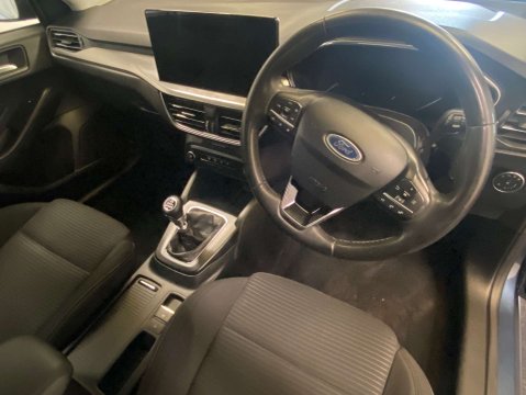 Ford Focus 1.0 Focus Titanium 5dr 14
