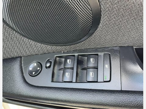 BMW 3 Series 2.0 318d SE Euro 5 4dr 24