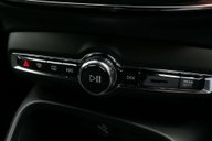 Volvo XC40 2.0 XC40 R-Design T4 Auto 5dr 37