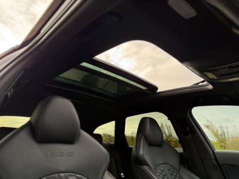Audi RS6 4.0 TFSI V8 Tiptronic quattro Euro 5 (s/s) 5dr 30