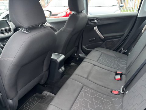 Peugeot 2008 ACTIVE 12