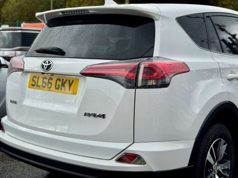 Toyota Rav4 2.0 RAV4 Active D-4D 4x2 5dr 39