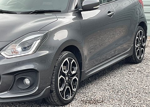Suzuki Swift  1.4 Boosterjet 48V Hybrid Sport 5