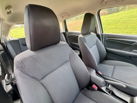 Honda Jazz I-VTEC SE 17