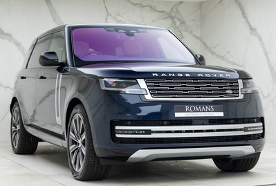 Land Rover Range Rover P530 Autobiography LWB 7 Seater