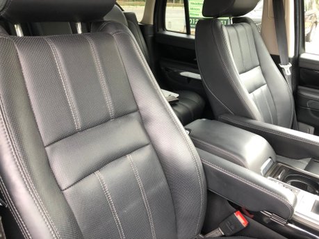 Land Rover Range Rover Sport 3.0 SDV6 HSE BLACK only 64000 miles with 9 Services. 16