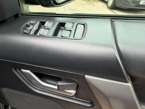 Land Rover Freelander 2 2.2 TD4 HSE SUV 5dr Diesel Auto 4WD Euro 4 (160 ps) 33